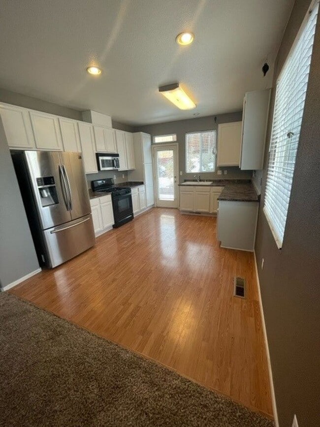 Building Photo - Welcome Home!