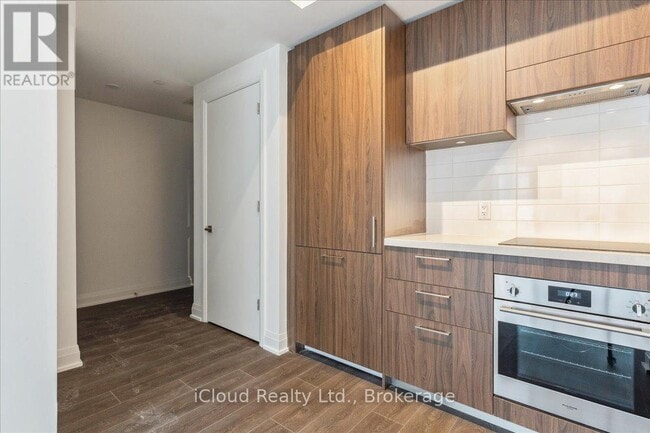 Building Photo - 33 Frederick Todd Wy