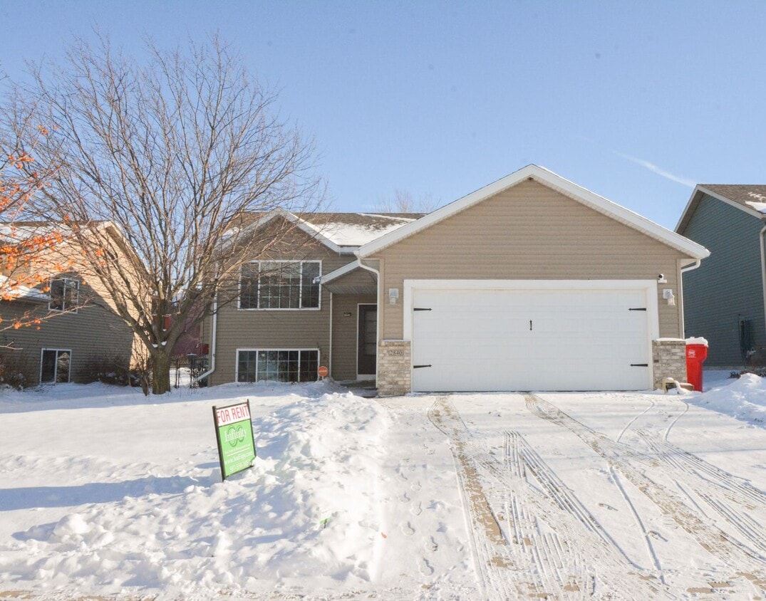 Primary Photo - Modern 5-Bedroom Home for Rent in Rochester MN with Garage & Fenced Yard