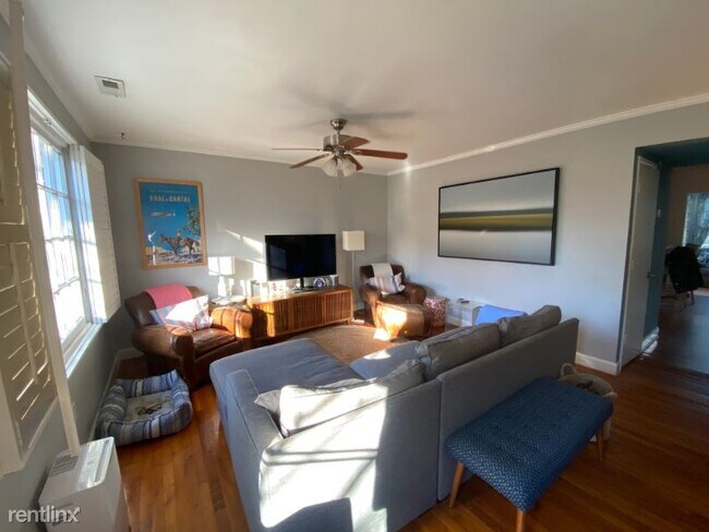Building Photo - 3 br, 1.5 bath Townhome - 170 Queen Street