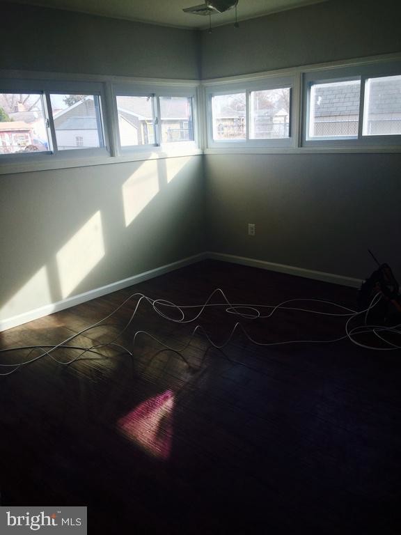 Building Photo - 40 Elm Ln