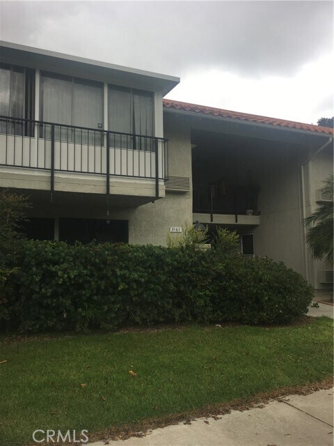 Foto del edificio - 3167 Via Vista