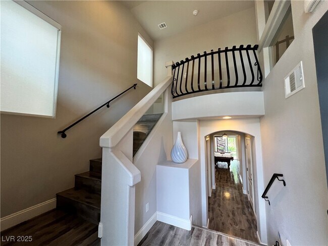 Foto del edificio - 8290 Hamilton Oaks St