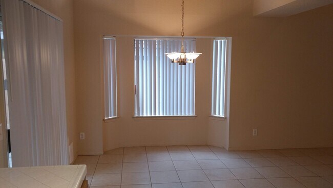 Foto del edificio - 2 Story home in NE Fresno, Clovis Schools ...