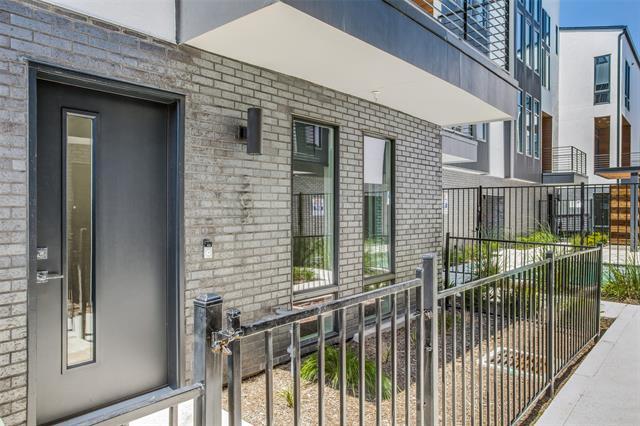 Foto del edificio - 2180 Bennett Ave