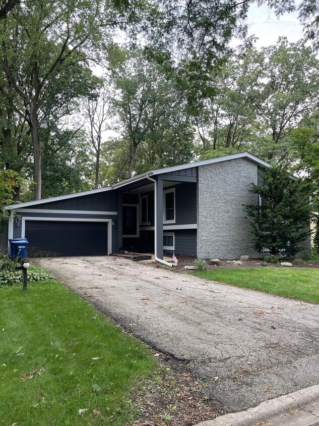Foto principal - 1887 Carriage Hill Rd
