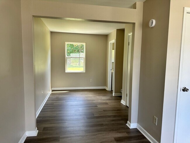 Foto del edificio - 7582 Bellehaven Dr