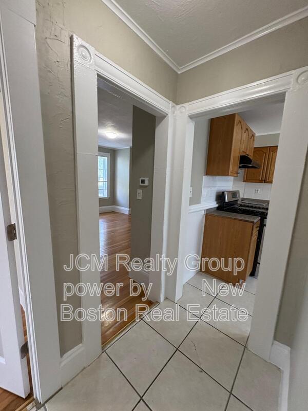 Building Photo - 40 Hurd St