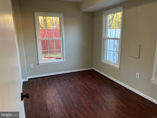 Foto del edificio - 13133 Putnam Cir