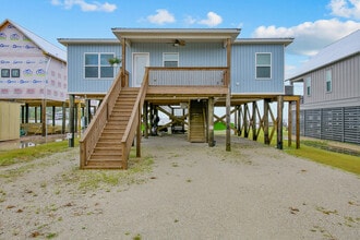 Building Photo - 486 Beatrice Point Rd