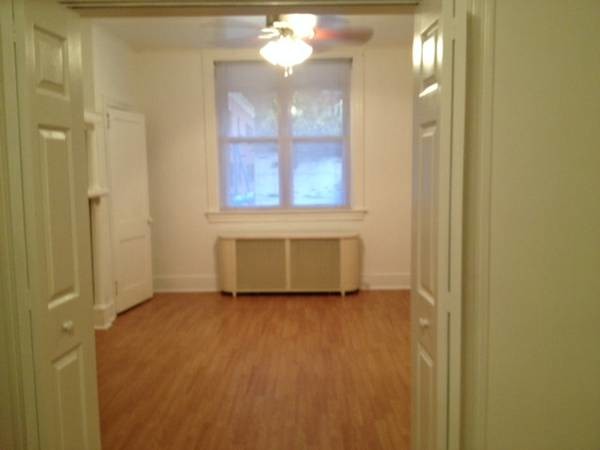 DORMITORIO - 2336 Murray Ave