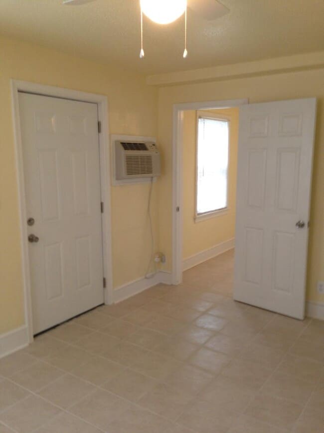 Apt B - 9554 19th Bay St