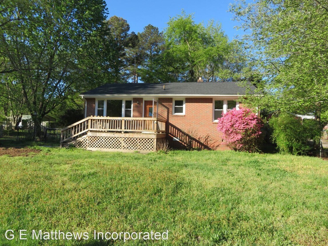 Foto principal - 3 br, 2 bath House - 4130 Henshaw Drive
