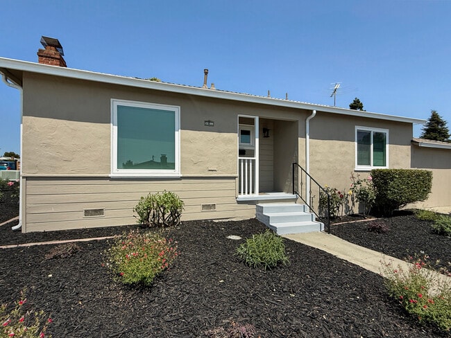 Building Photo - 22108 Moyers St