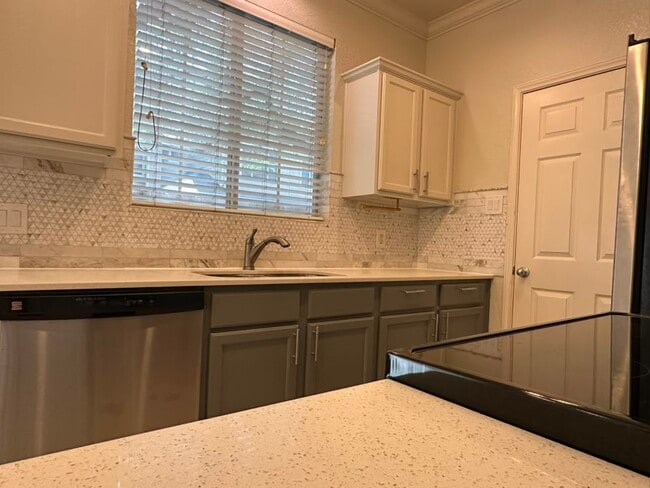Kitchen - 4400 Switch Willo