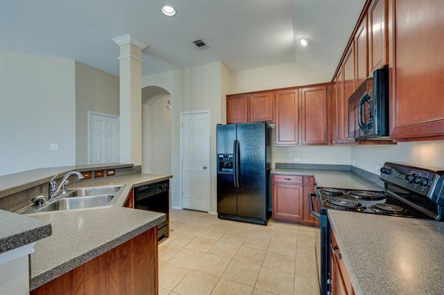 Foto del edificio - 3816 Denridge Ln