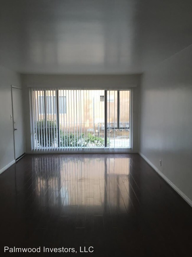 Building Photo - 4122-4124 Palmwood Dr