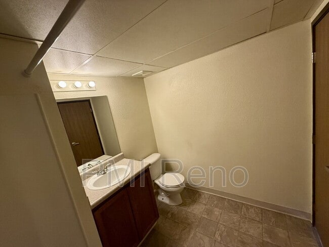 Building Photo - 1600 I St