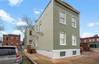 Building Photo - 2905 S 18th St