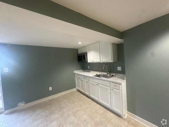 Building Photo - 17509 Shale Dr