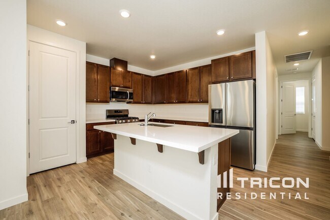 Building Photo - 807 Fire Wheel Dr