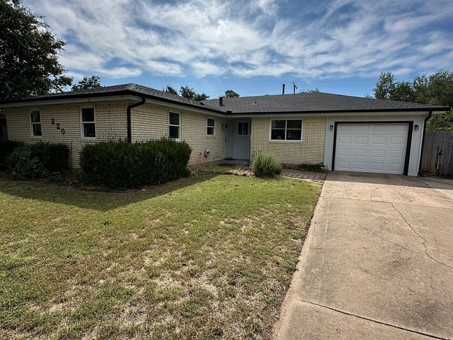 Photo - 220 W Ridge Rd House