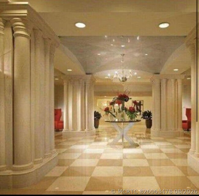 Foto del edificio - 250 Sunny Isles Blvd
