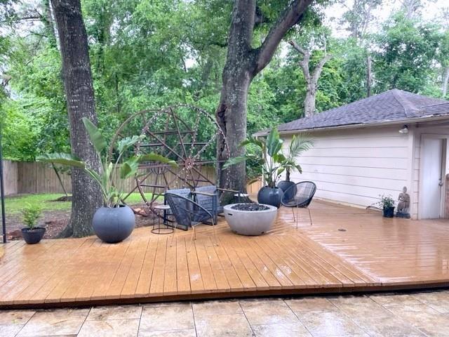 Foto del edificio - 3411 Hideaway Ln