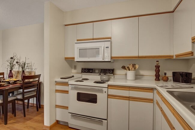 Building Photo - Town Centre