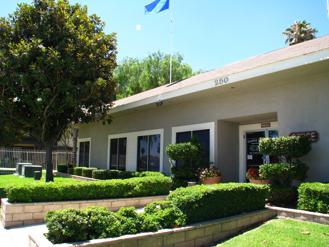 Leasing Office - Country Hills Apartments