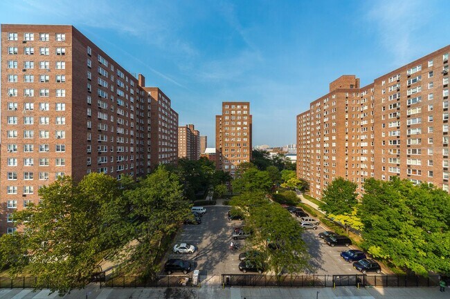 Foto del edificio - 620 Lenox Ave