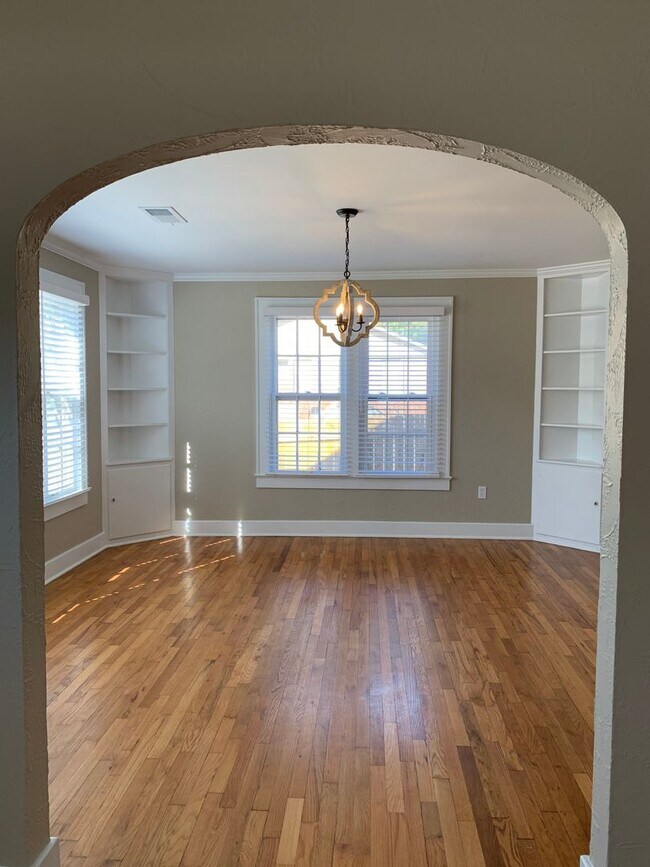 Foto del edificio - Downtown Jonesboro! 3 Bed 2 Bath