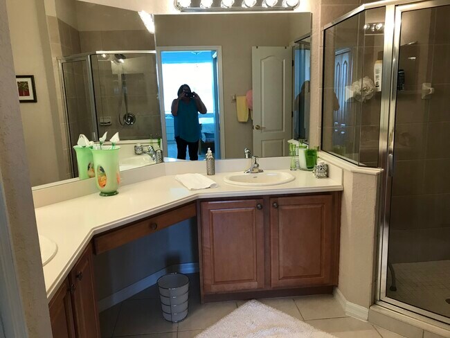 Foto del edificio - 8218 Summer Greens Terrace