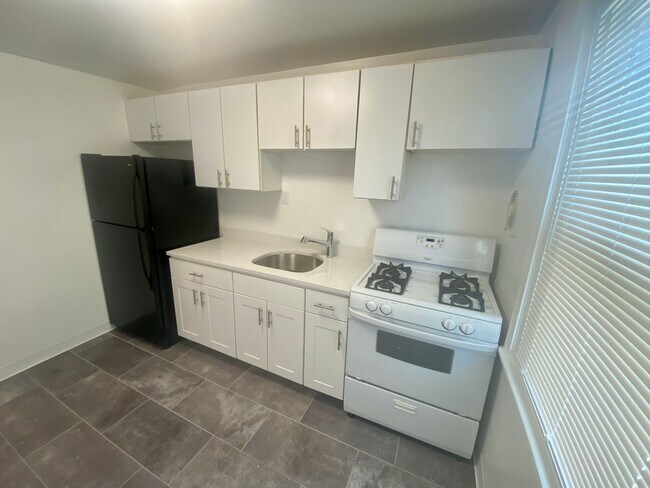 Foto del edificio - 3242 Guilford St