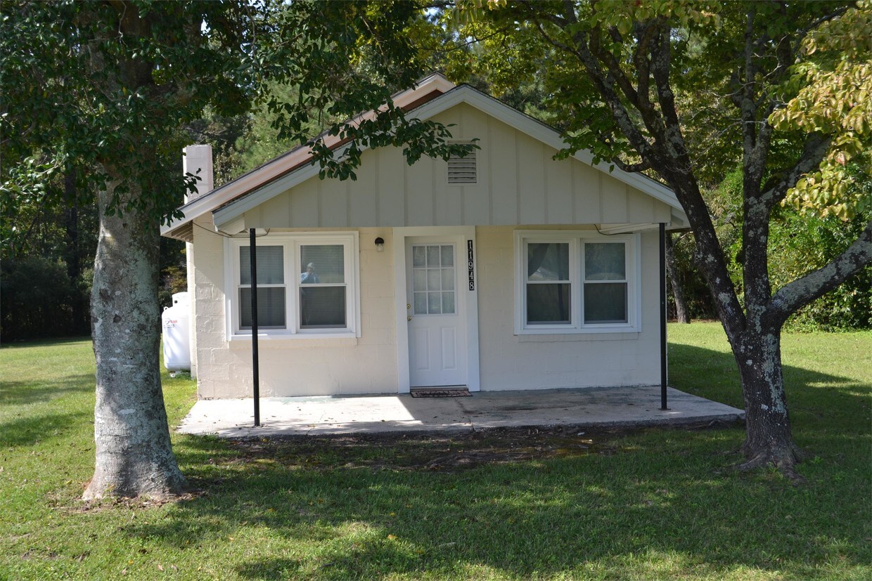 11948 Peacock Rd, Chadbourn, NC 28431 House Rental in Chadbourn, NC