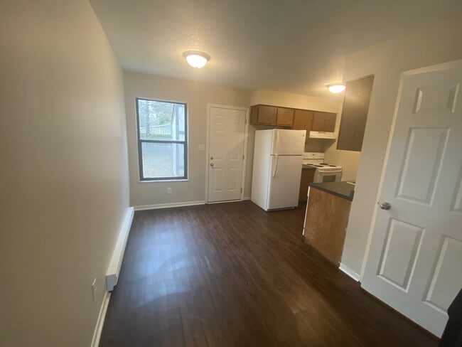 Building Photo - 3246 Rakeford Dr