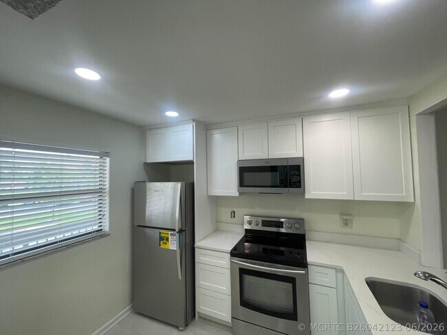 Foto del edificio - 143 NW 93rd Ave