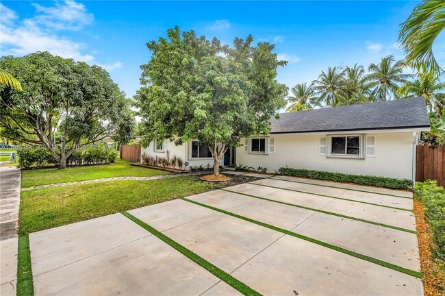 Foto del edificio - 15930 SW 90th Ave