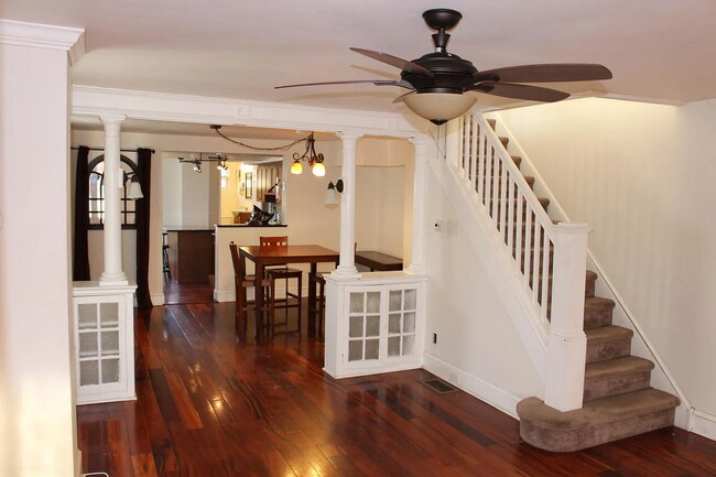 Foto del edificio - Charming 4BD/3BA | West Chester Borough | Steps to Dining & Shopping