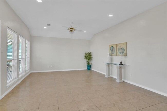 Building Photo - 1159 Sailfish St