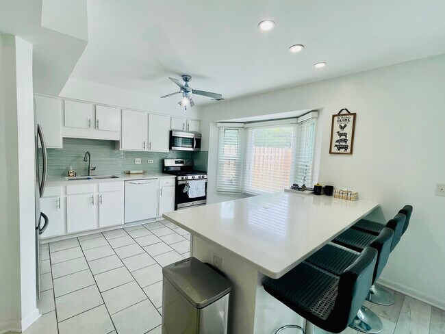 Foto del edificio - 1506 Fernwood Ct