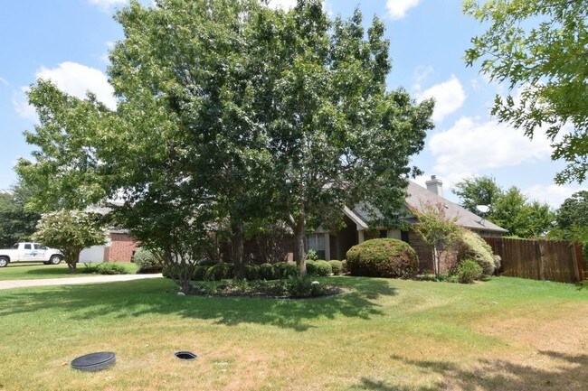 Building Photo - 2320 Crystal Dr Temple