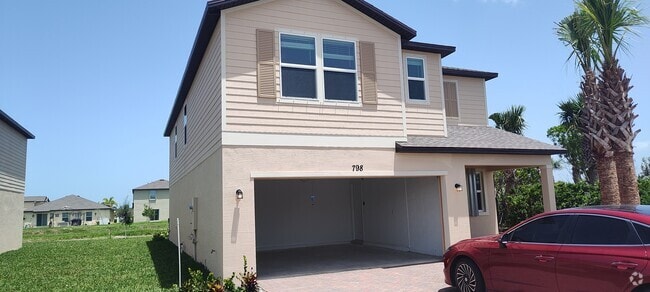 Building Photo - 798 Carlyle Way