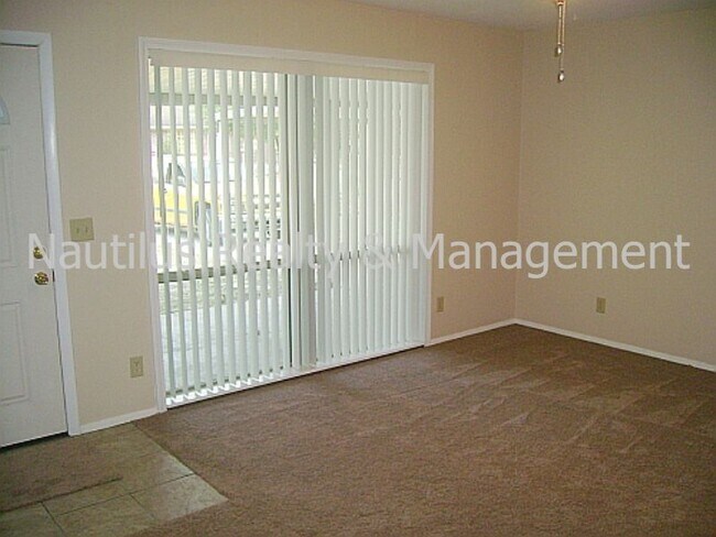 Foto del edificio - 619 Barton Ave