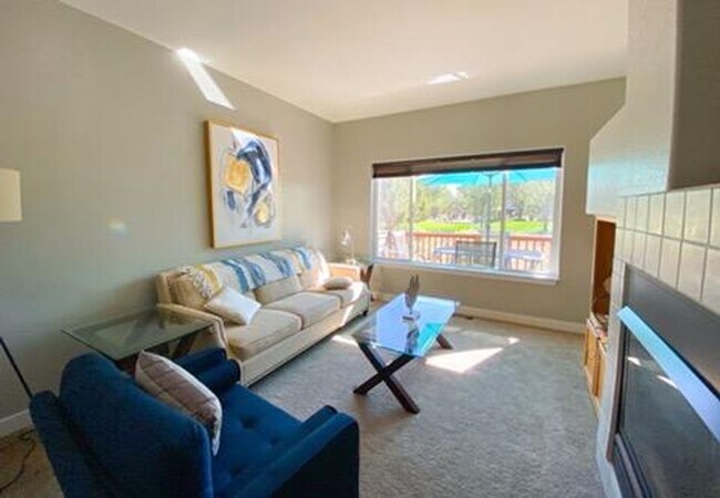 Foto del edificio - Resort Style Living - Fully Furnished Shor...