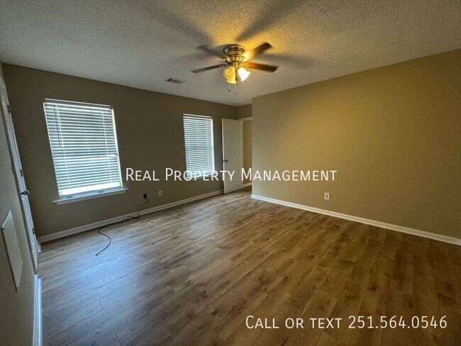 Building Photo - 2654 Jan Dr