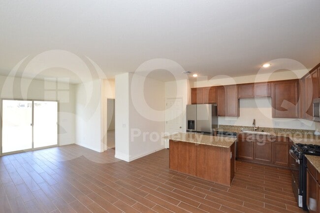 Building Photo - 3115 Medallion Ct