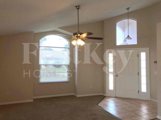 Foto del edificio - 601 Celito Dr