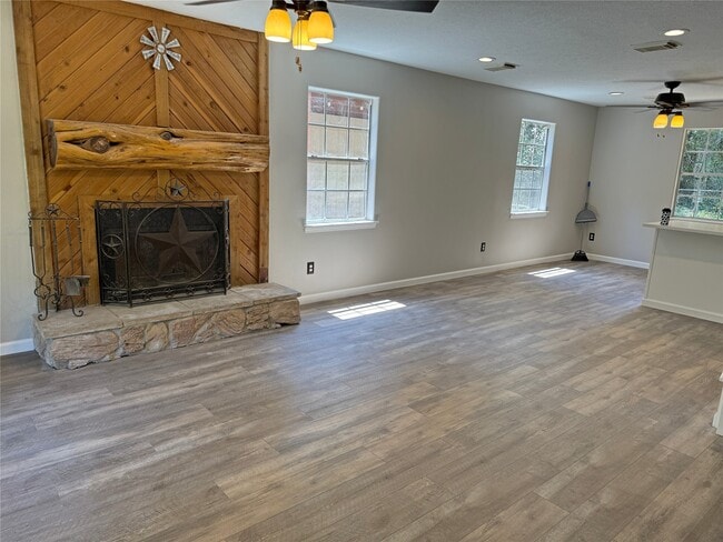 Building Photo - 10 Walnut Loop