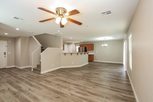 Building Photo - 9004 Tropical Tide Ct